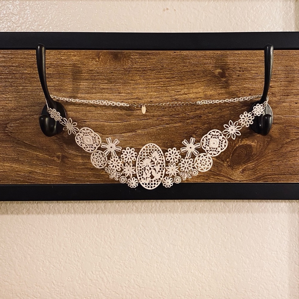 White Metal Necklace